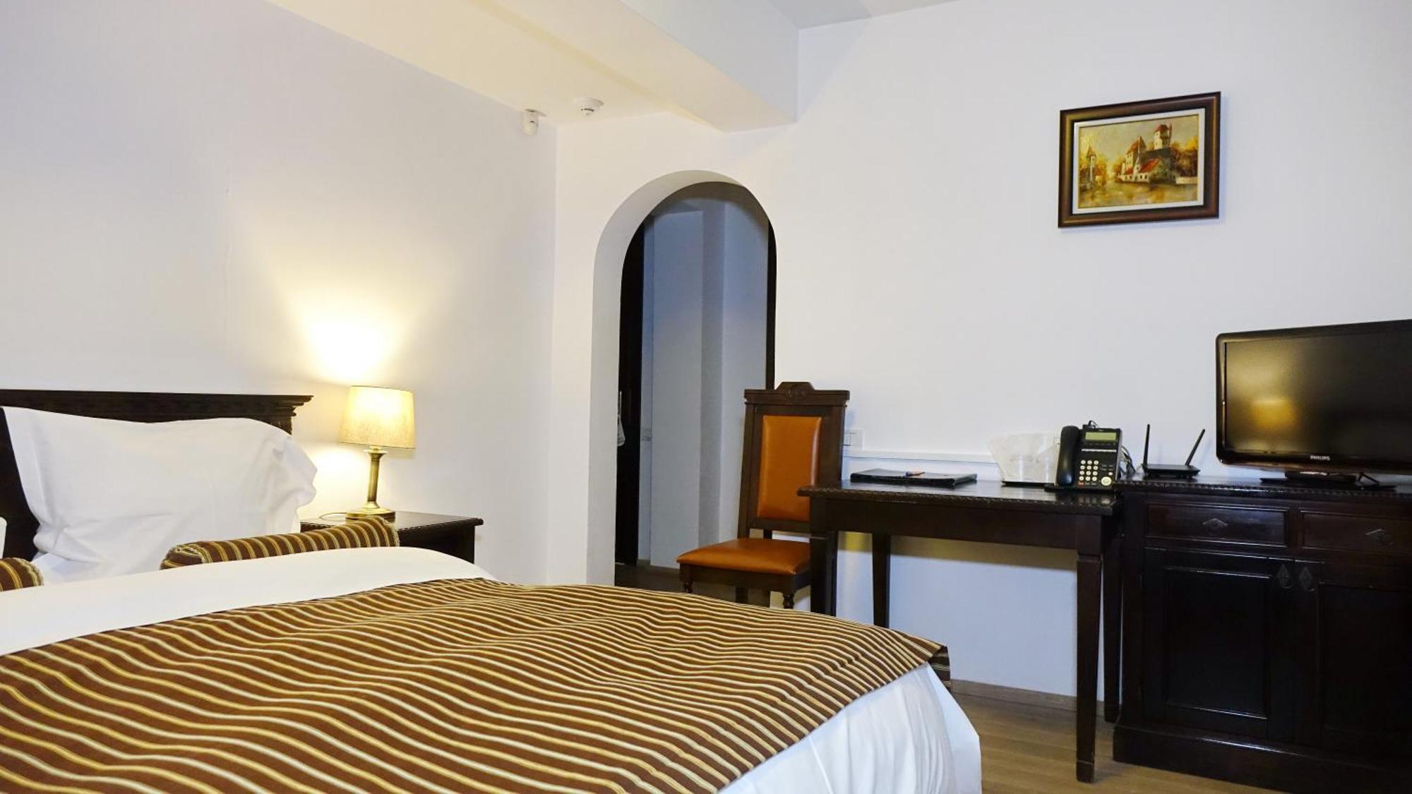 Vila Leonida - Resort Leonida بوستين المظهر الخارجي الصورة